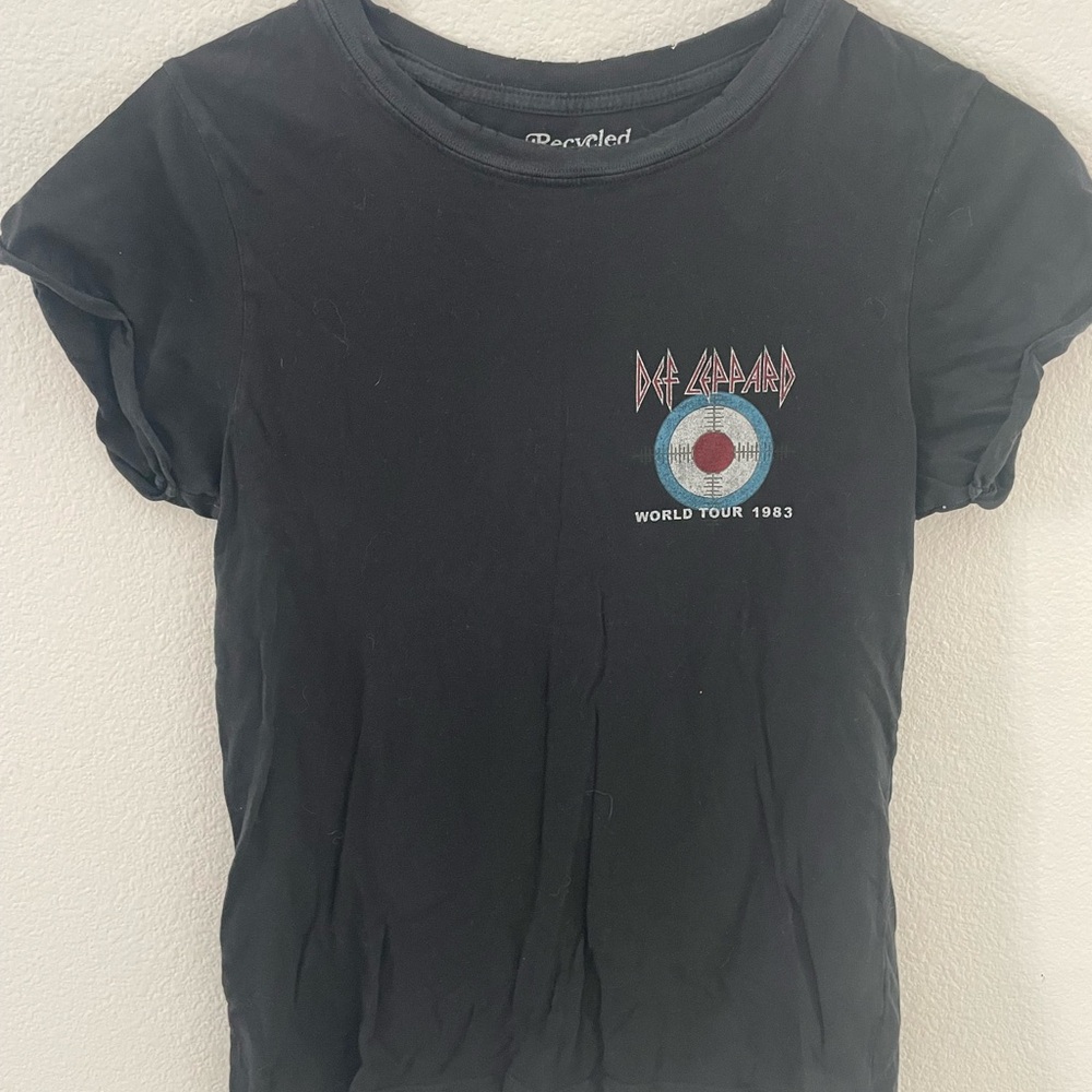 Def Leppard Women's Black Tour Tee
